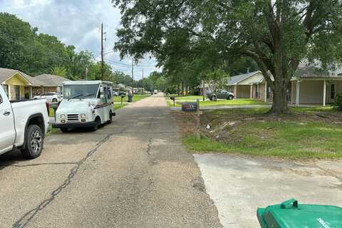 She Lee Place, GONZALES, LA 70737