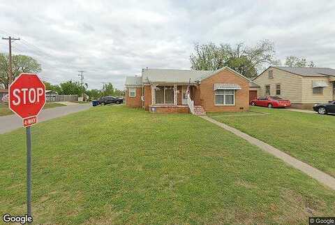 14Th, CHICKASHA, OK 73018