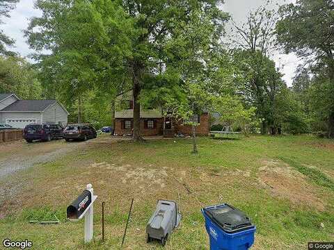 Vernetta, SOUTH CHESTERFIELD, VA 23803