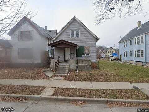 17Th, MILWAUKEE, WI 53206