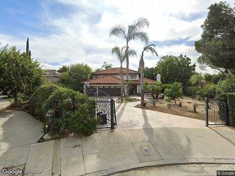 Woodhall, CANOGA PARK, CA 91304