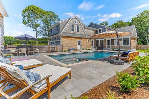 101 Warren Street, Osterville, MA 02655