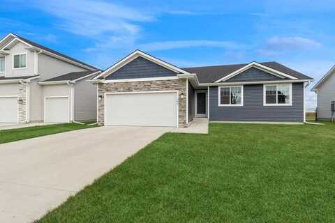 305 NE Country Meadow Drive, Ankeny, IA 50021