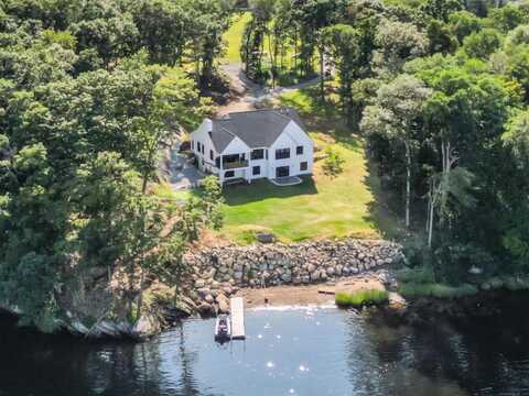 6 Point Breeze Road, Montville, CT 06382