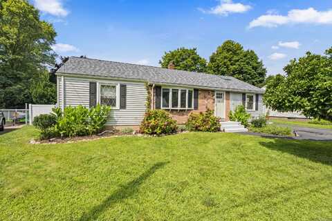 30 Colonial Lane, Wallingford, CT 06492