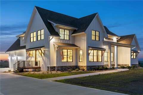 2160 114th Court, Winterset, IA 50273