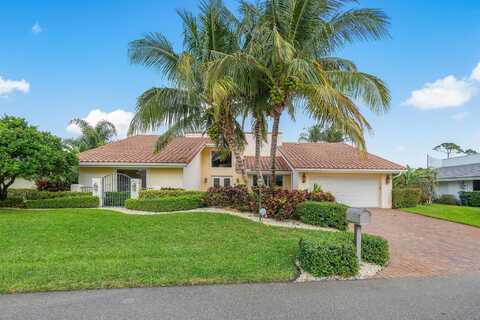 4877 Pineview Circle, Delray Beach, FL 33445