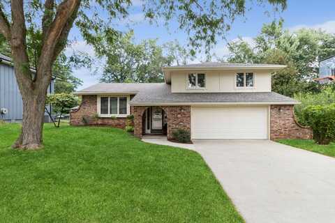 9741 Sunset Terrace, Clive, IA 50325