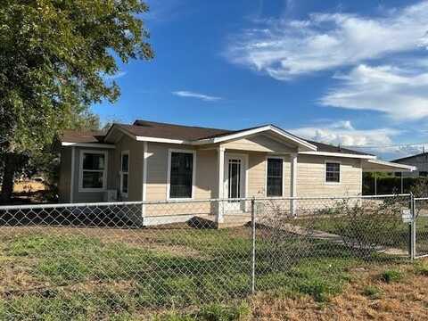 208 S 23RD STREET, Carrizo Springs, TX 78834