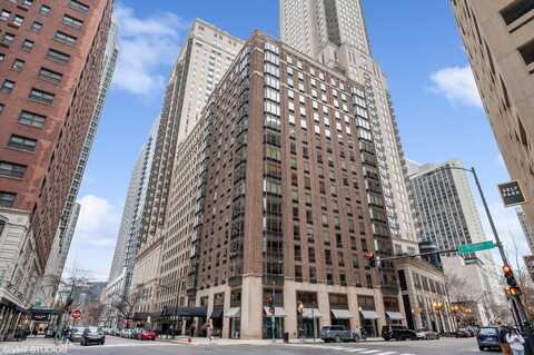 40 E. DELAWARE Place, Chicago, IL 60611