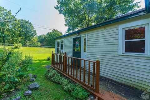 7 King Hill Earlton Road, Earlton, NY 12058