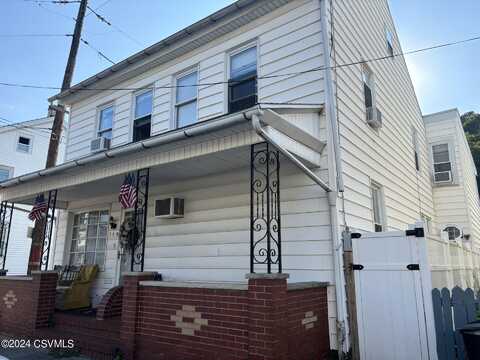 154 S SHAMOKIN Street, Shamokin, PA 17872