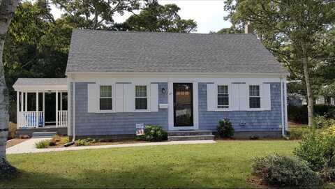 47 W Yarmouth Road, West Yarmouth, MA 02673