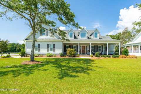 300 Angelfish Court, Newport, NC 28570