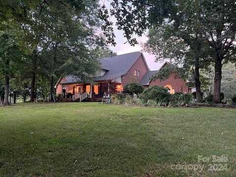 1240 Gaddy Road S, Nebo, NC 28761