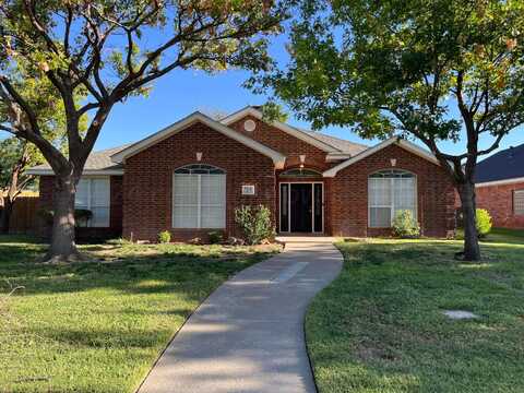 7104 ROCHELLE Lane, Amarillo, TX 79109