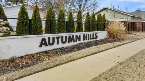 512 SW Autumn Hills RD, Bentonville, AR 72712