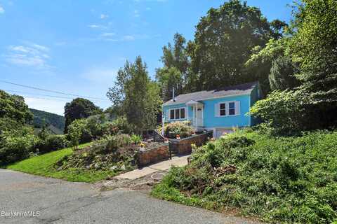 214 South St, Great Barrington, MA 01236