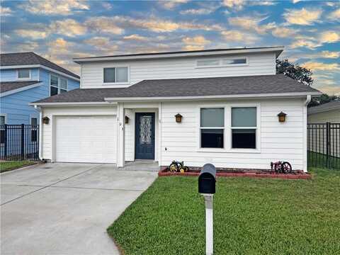 103 Lee Circle, Rockport, TX 78382