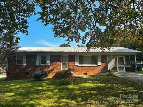 614 3rd Street Place SW, Conover, NC 28613