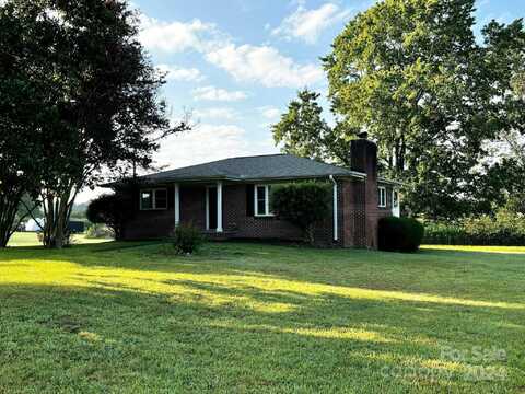 604 Dana Road, Hendersonville, NC 28792