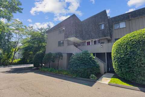 20 Ledgebrook Drive, Norwalk, CT 06854