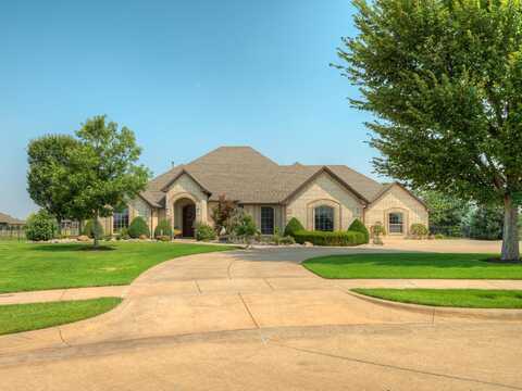 1302 St Andrew Ct, Enid, OK 73703