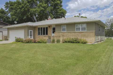 17 Linda Lane, Aberdeen, SD 57401