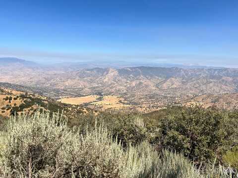 24241 El Rancho Drive, Tehachapi, CA 93561