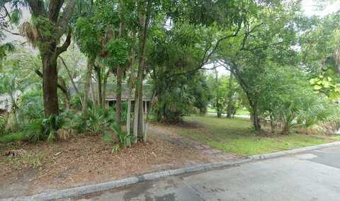 4701 W CLEAR AVENUE, TAMPA, FL 33629