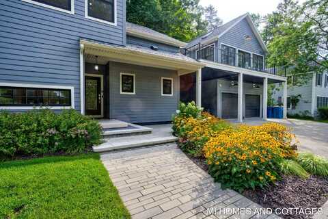 702 LAKE STREET, SAUGATUCK, MI 49453