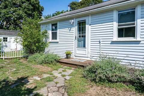 52 S Sea Avenue, West Yarmouth, MA 02673