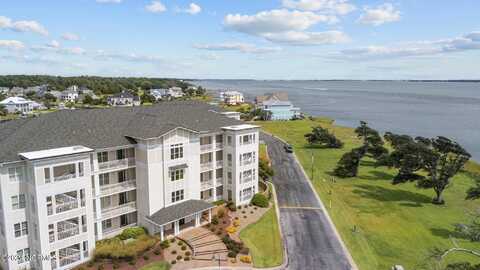 150 Lands End Road, Morehead City, NC 28557