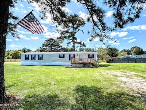 138 Gray Road, Newport, NC 28570