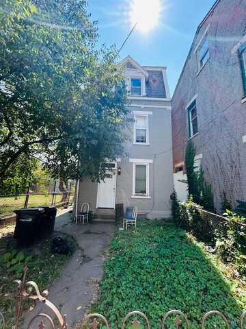 813 Livingston Street, Cincinnati, OH 45214