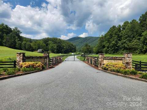 301 Bear Track Lane, Lenoir, NC 28645