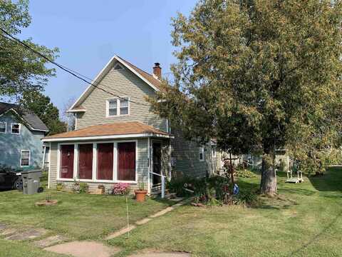 628 SCHOOL STREET, White Lake, WI 54491