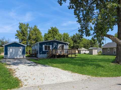 53 13th Avenue W, Albia, IA 50231