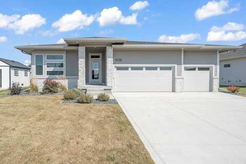 905 NE 12th Street, Grimes, IA 50111