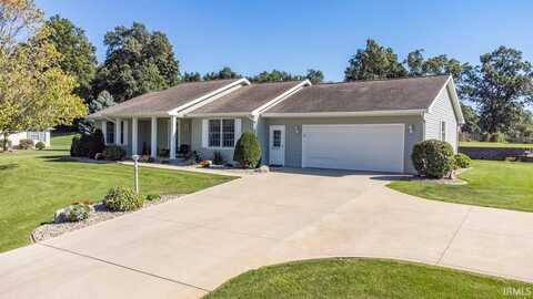 1155 E Country Lane, Shipshewana, IN 46565