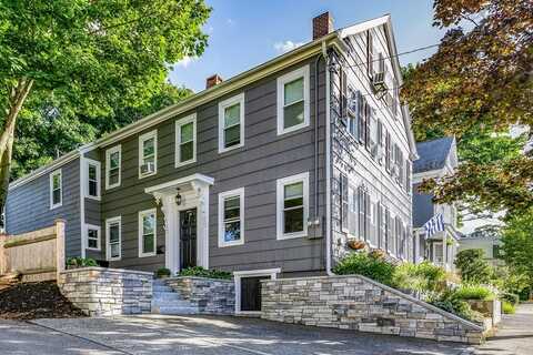 55 Kent St, Newburyport, MA 01950