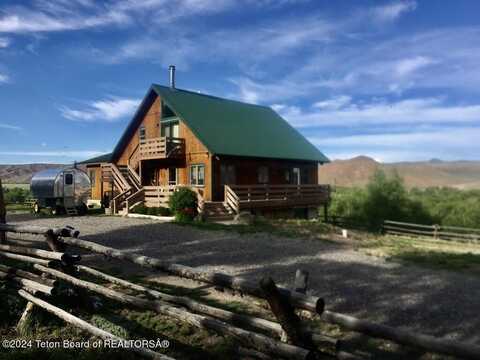 581 E FORK Road, Dubois, WY 82513