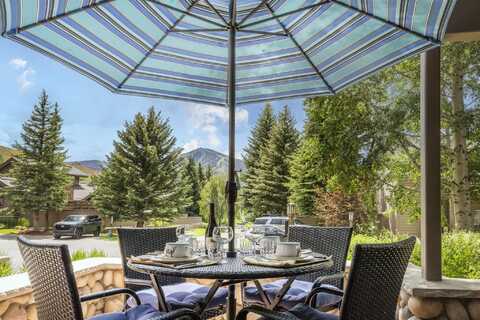 1536 Snow Creek Condo Dr, Sun Valley, ID 83353