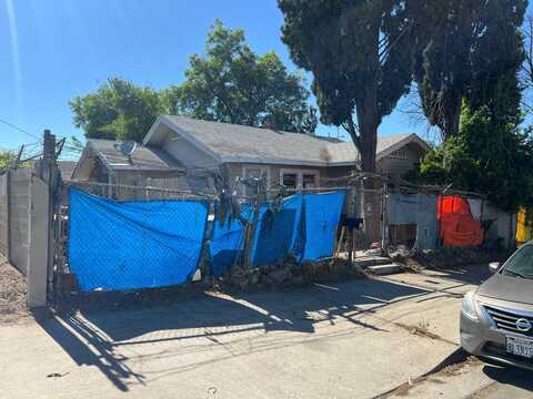 463 2Nd Street N, Fresno, CA 93702