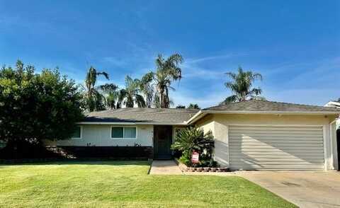 2524 Paul Avenue E, Fresno, CA 93710