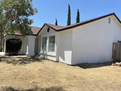 605 El Monte Street, Madera, CA 93637