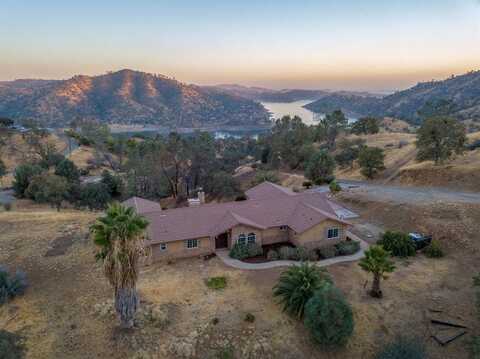 21284 Hidden Lake Boulevard, Friant, CA 93626