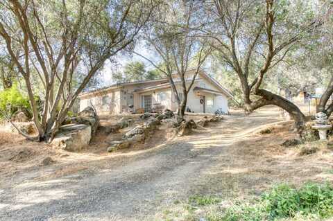 43867 Trabuco Court, Coarsegold, CA 93614