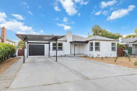 3035 Adoline Avenue N, Fresno, CA 93705