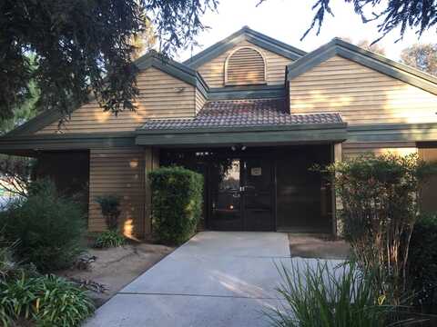 2743 Shaw Avenue E, Fresno, CA 93710